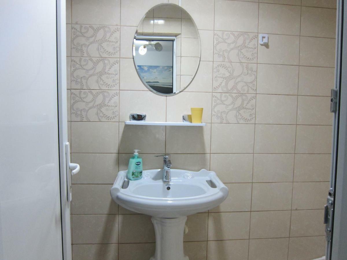 Casa Gherghisan Hotel Costinesti Bagian luar foto