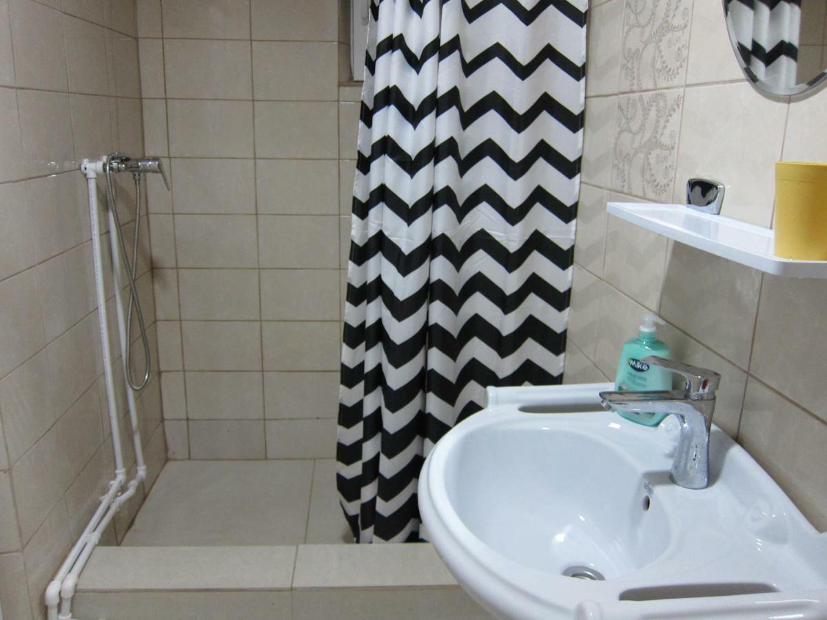Casa Gherghisan Hotel Costinesti Bagian luar foto